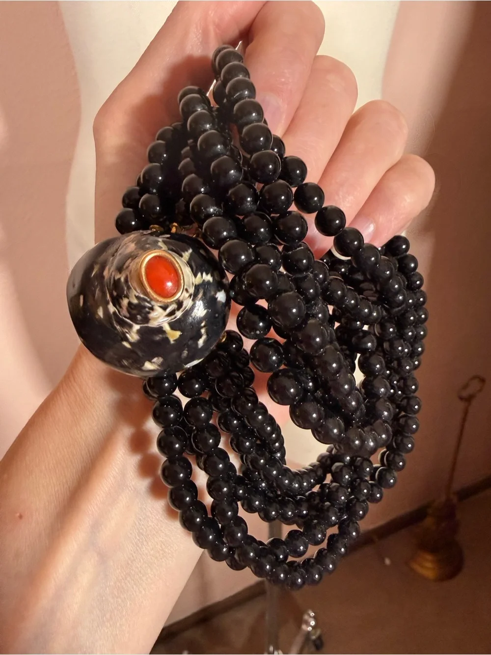 Vintage Black coral multi strand Choker Necklace Large shell Clasp